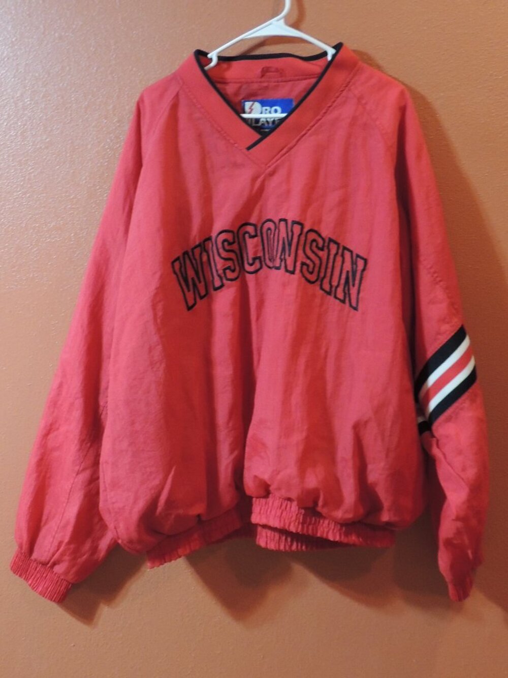 NCAA Badgers Sweatshirt 1995 Men XX Large Red Black Wisconsin Spor Pullover